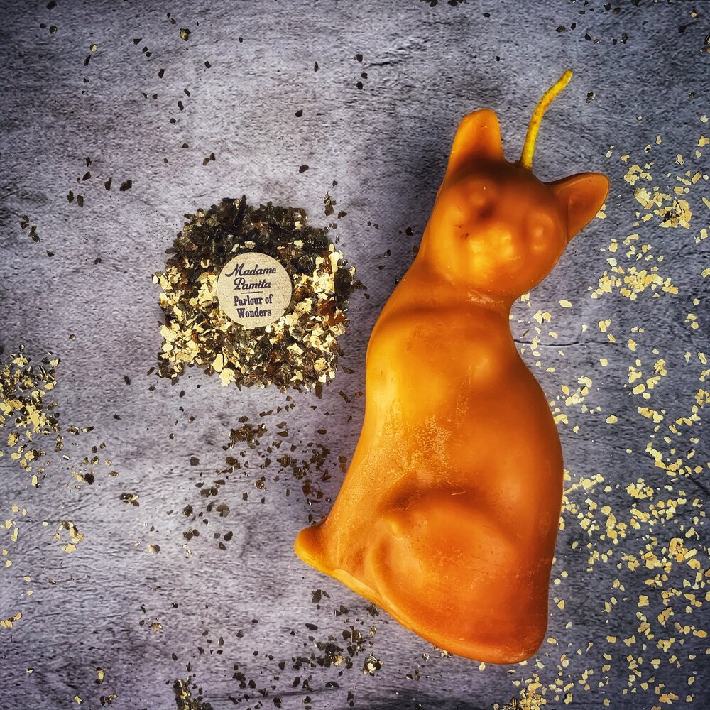 Beeswax Lucky Cat Spell Candle - Fast Action & Manifestation Magic